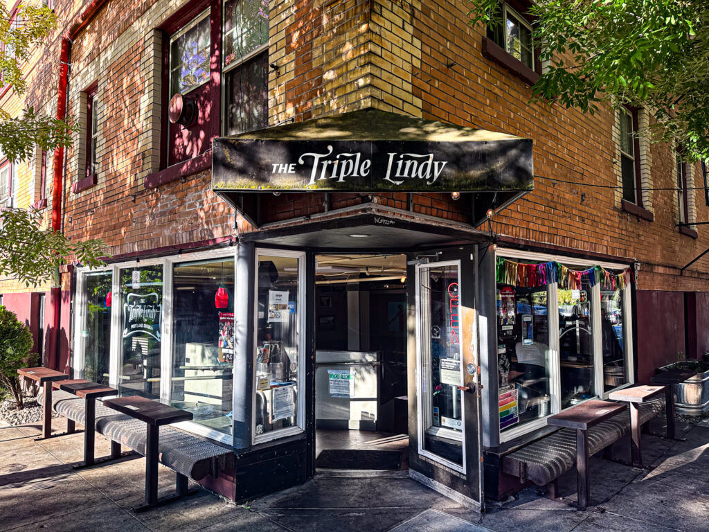 the-triple-lindy-portland-dive-bars